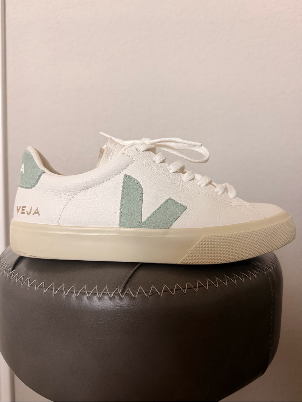 VEJA Campo Leather in “White Matcha”